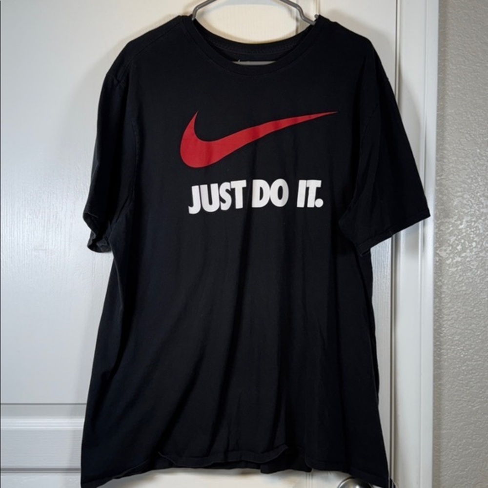 Nike The Nike Tee Black Just Do It Graphic Shirt Athletic Cut Size XXL EUC #5984